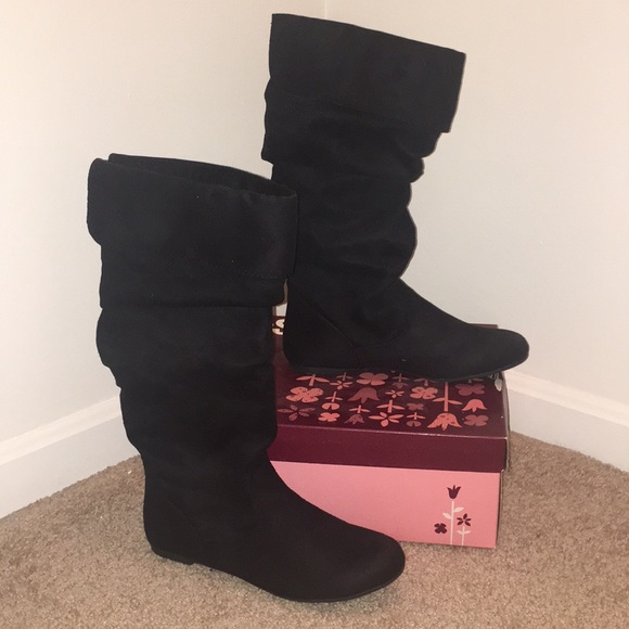 Black Boots - Picture 1 of 1